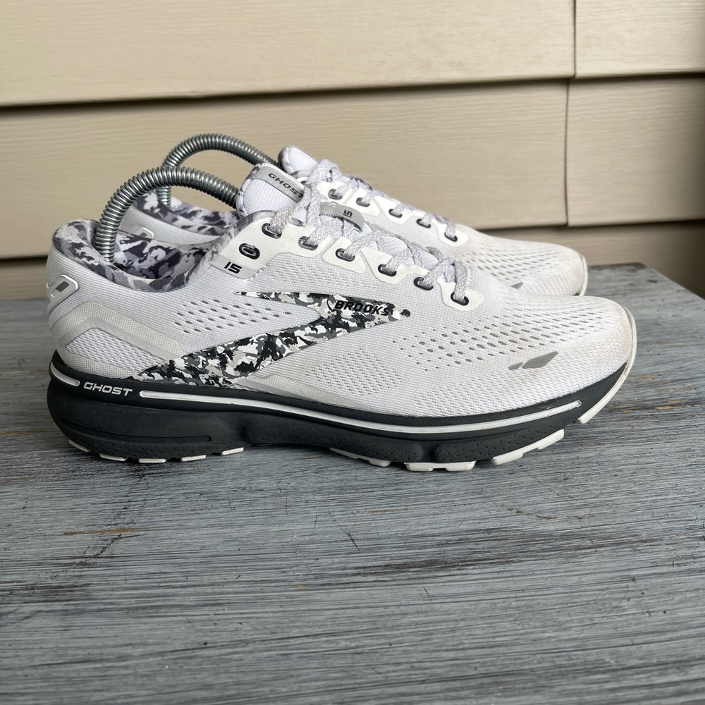 Brooks Women's Ghost 15 Running Shoes Size 9